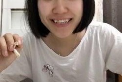 二傻吃瓜视频,揭秘网络热点的趣味解读