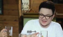 吃瓜动作是什么,夏日消暑的趣味瞬间