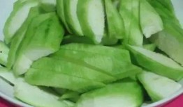 吃角瓜会变黑么,吃角瓜后皮肤变黑？揭秘角瓜食用真相