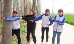 跟叔叔比赛吃瓜,我与叔叔的吃瓜大赛