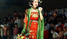 漫展现场吃瓜,吃瓜群众围观奇闻轶事