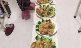 女生寝室吃瓜模板