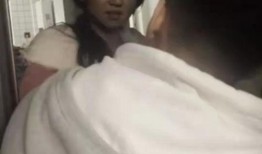 食堂吃瓜女生吃瓜视频大全