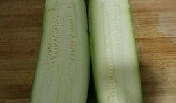 坐月子吃角瓜好吗,坐月子期间食用角瓜的益处与注意事项