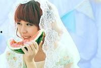 美女吃瓜头像情侣,情侣头像中的瓜香诱惑