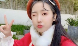 hannahowo自己找 吃瓜