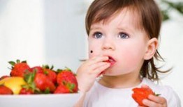 婴儿吃小乳瓜,婴儿辅食新选择