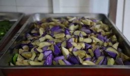 窗口上吊 吃瓜,揭秘窗口上吊与吃瓜背后的真相