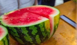 吃瓜水冰月大学