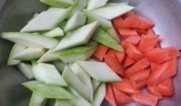 鸡吃瓜的籽,探寻自然界的奇妙互动