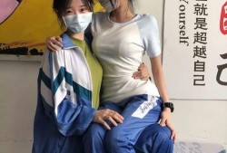 吃瓜校服,揭秘“吃瓜校服”背后的时尚潮流
