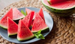 明星搬板凳吃瓜,揭秘娱乐圈“吃瓜”背后的真相